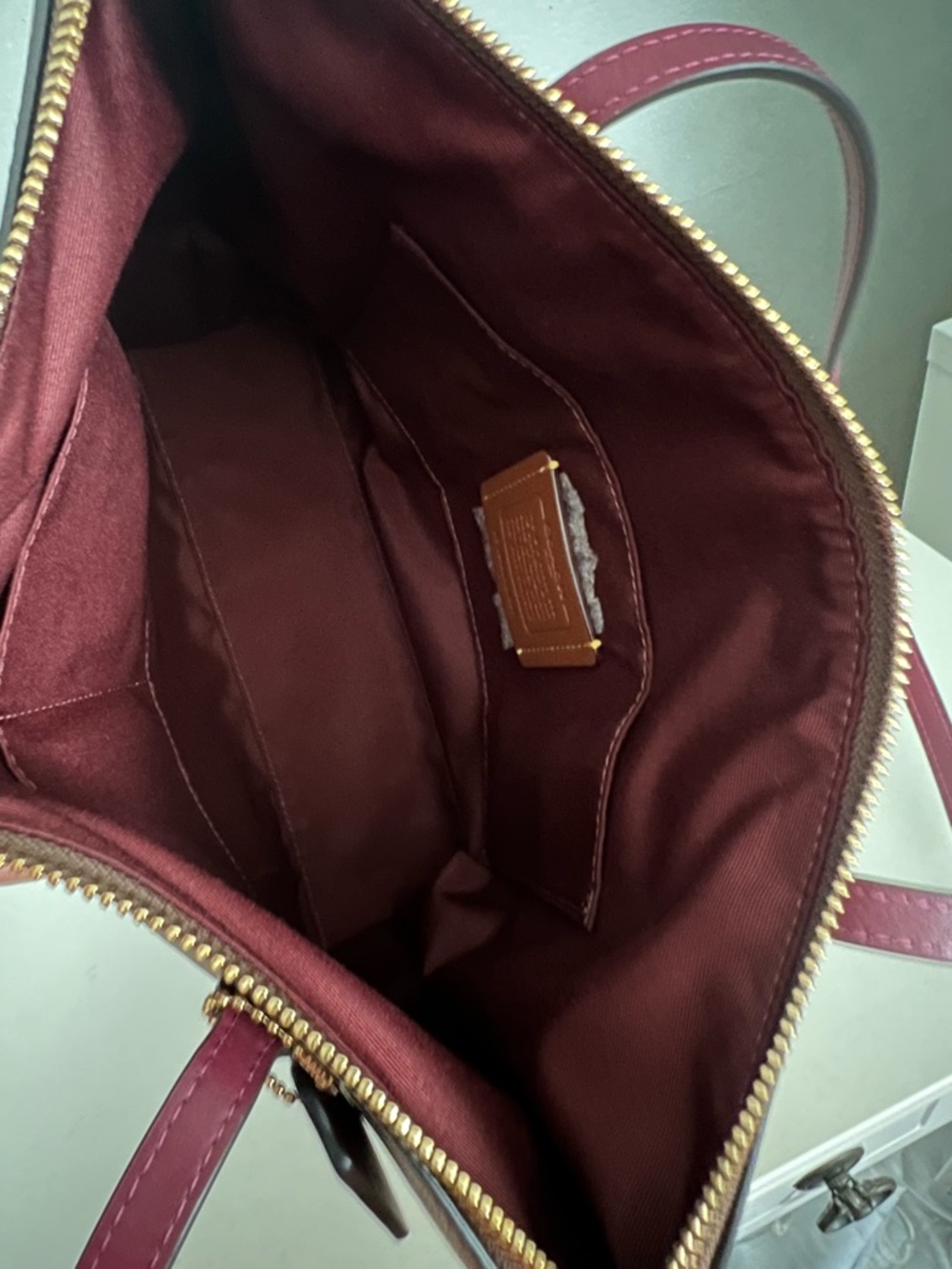 Coach Fiona Zip Tote Bag In Signature Canvas With Horse And Carriage Print - Picture 3 of 10